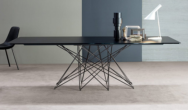 Bonaldo Octa Lacquered Dining Table