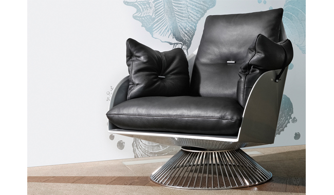 Gamma Gloss Metal Shell Swivel Lounge Chair
